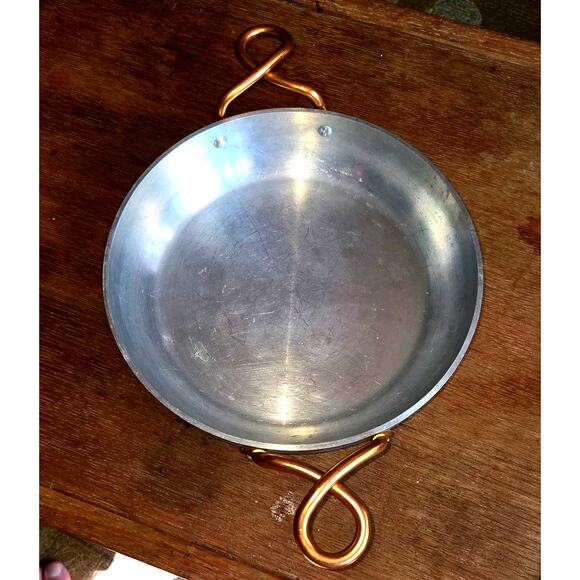 Vtg Ware-Ever Aluminum Cooking Serving Copper Lid Handles 9" Diameter MCM - Picture 2 of 9